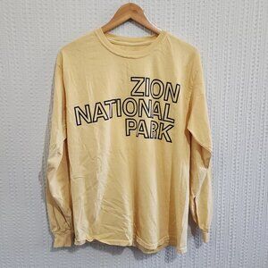 Zion National Park Long Sleeve Graphic T-Shirt Yellow Size Medium